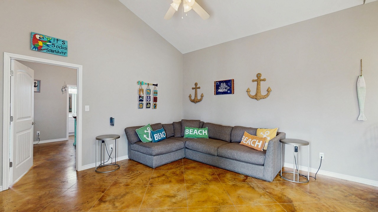 Photo of Livingroom in Corpus Christi
