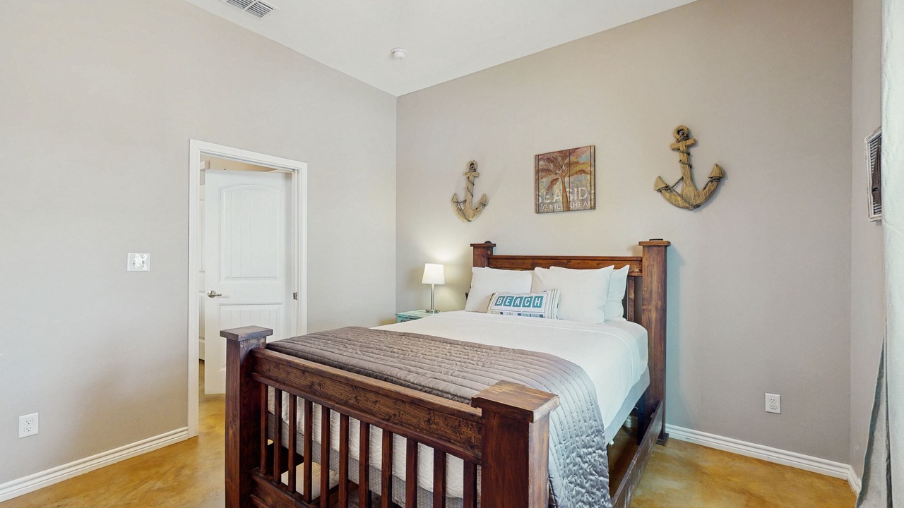 Photo of Bedroom in Corpus Christi