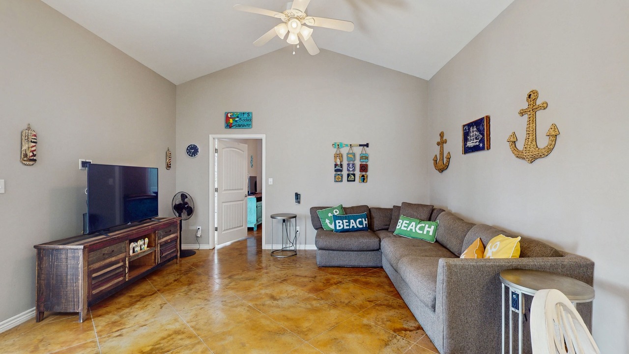 Photo of Livingroom in Corpus Christi