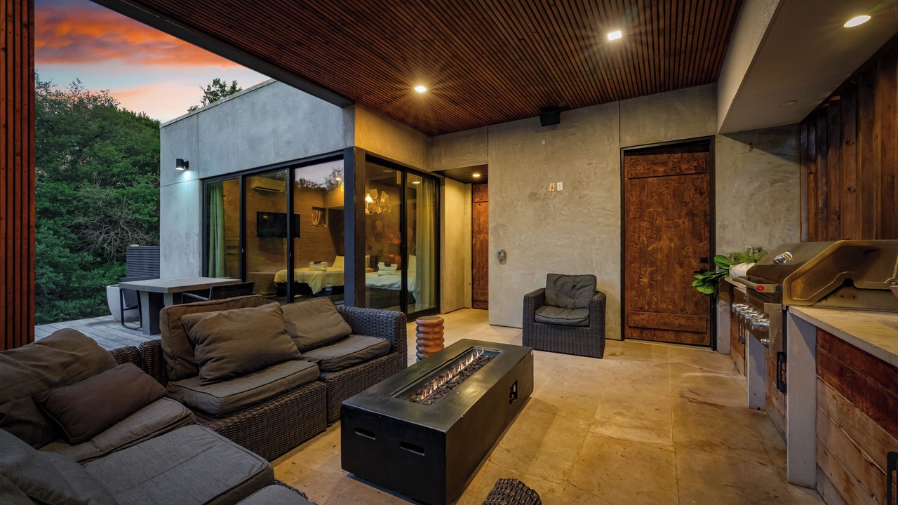 Photo of Patio Balcony in Parker Lane