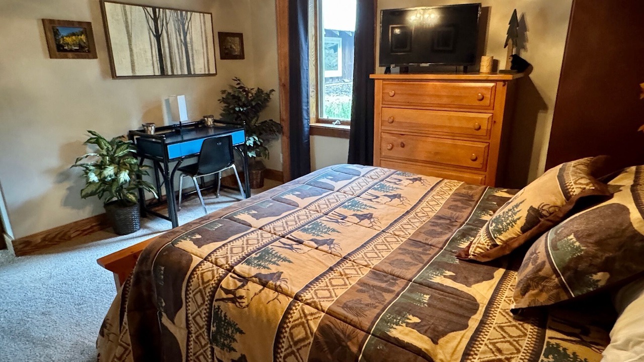 Photo of Bedroom in Black Hawk