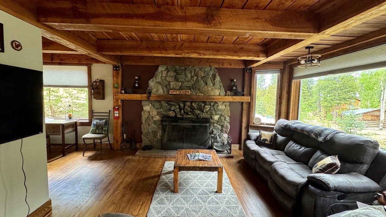 Photo of Livingroom in Black Hawk