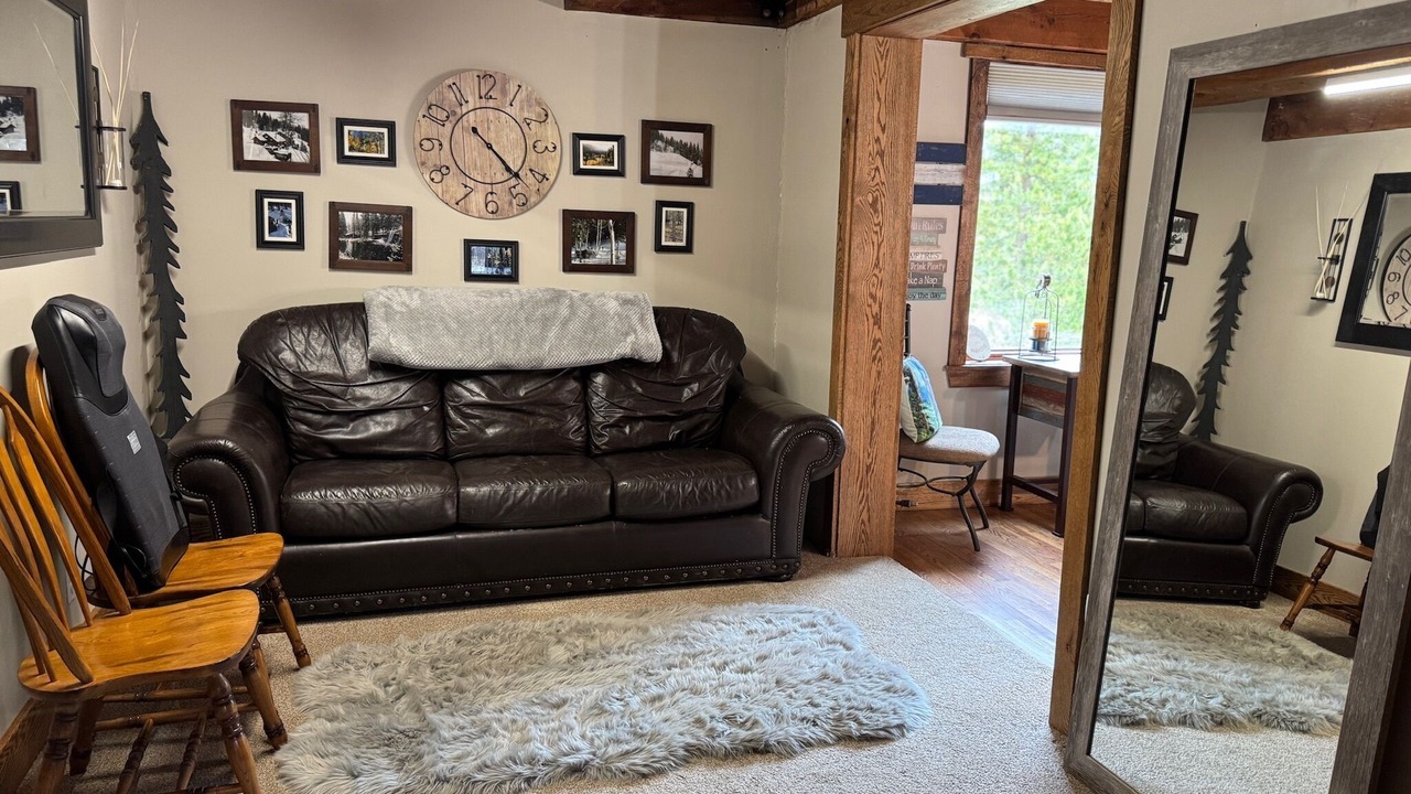 Photo of Livingroom in Black Hawk