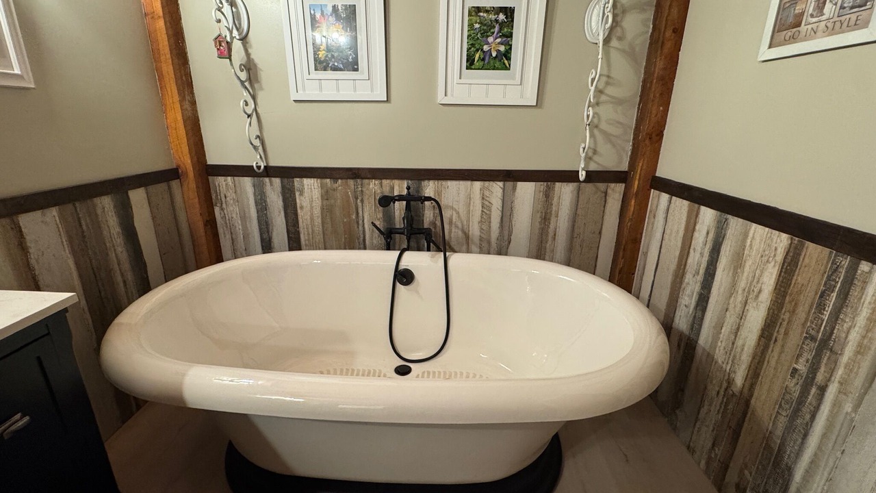 Photo of Bathroom in Black Hawk