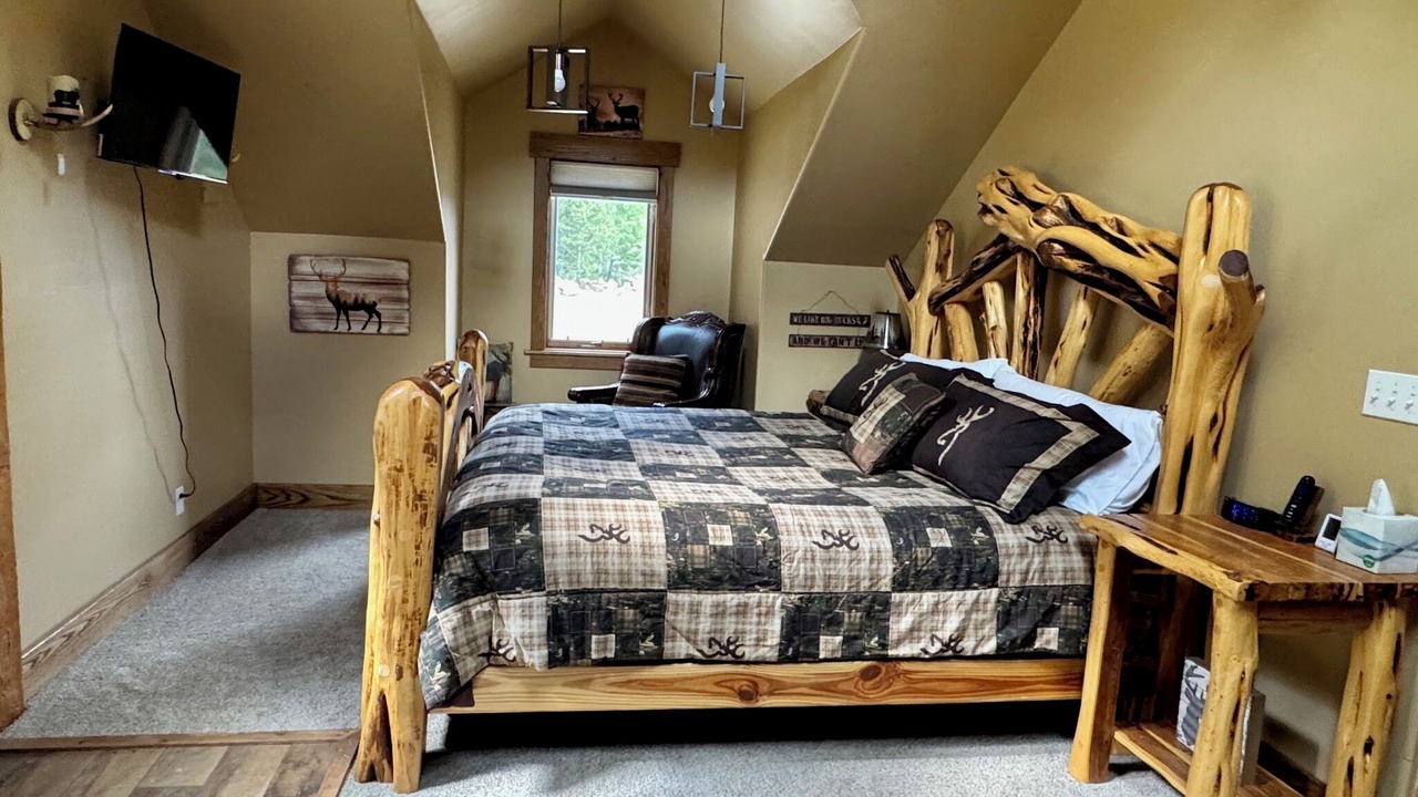 Photo of Bedroom in Black Hawk