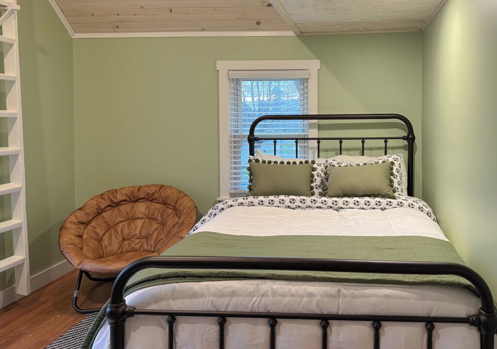 Photo of Bedroom in Sherrill