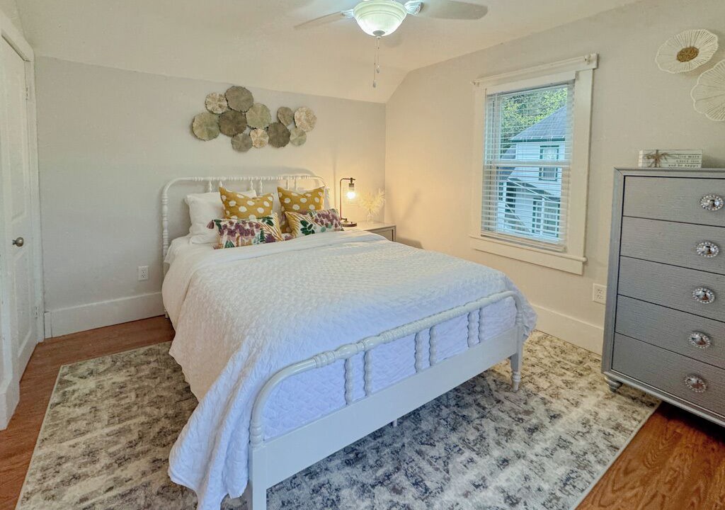 Photo of Bedroom in Sherrill