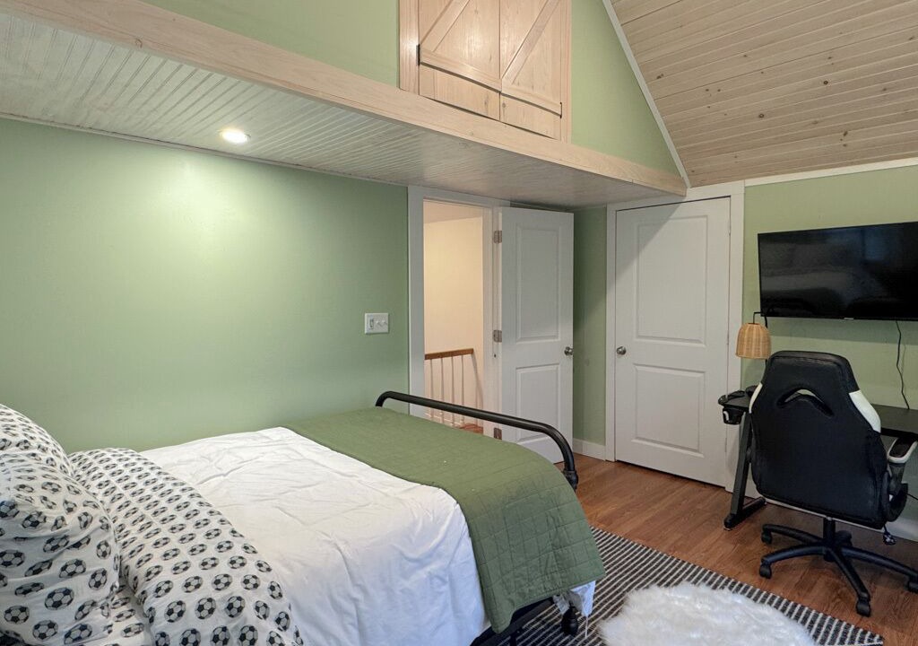 Photo of Bedroom in Sherrill