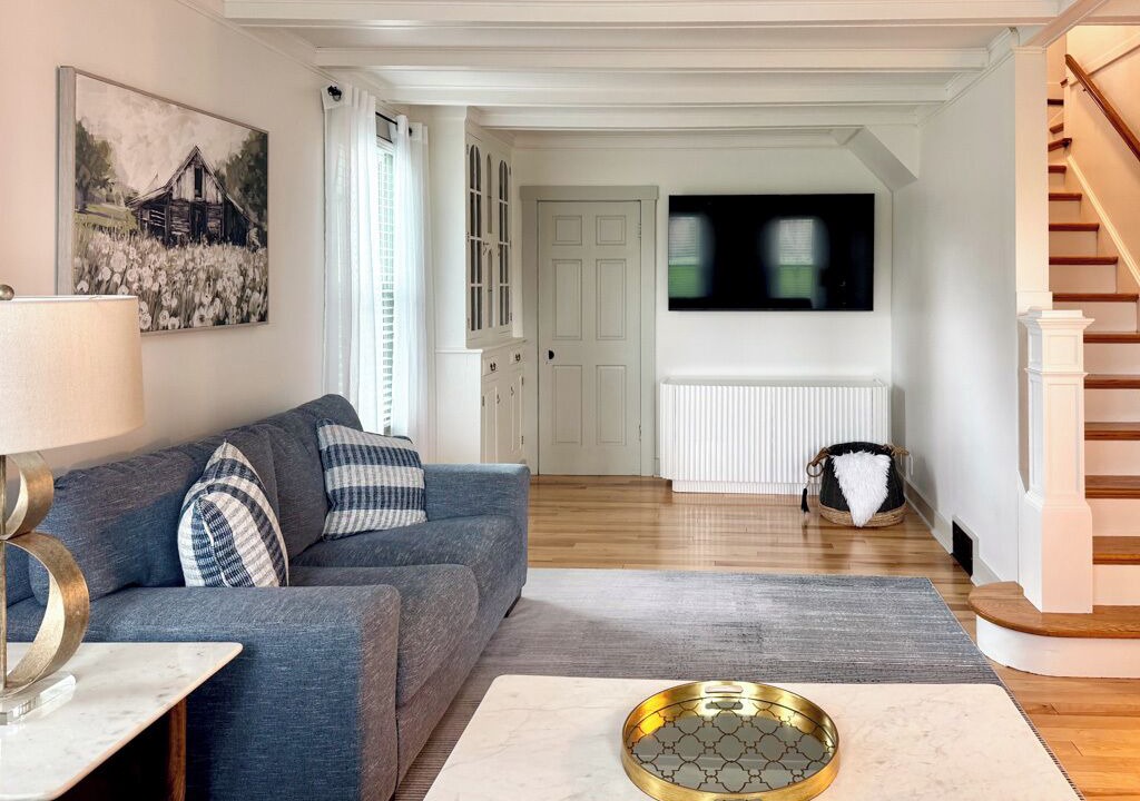 Photo of Livingroom in Sherrill