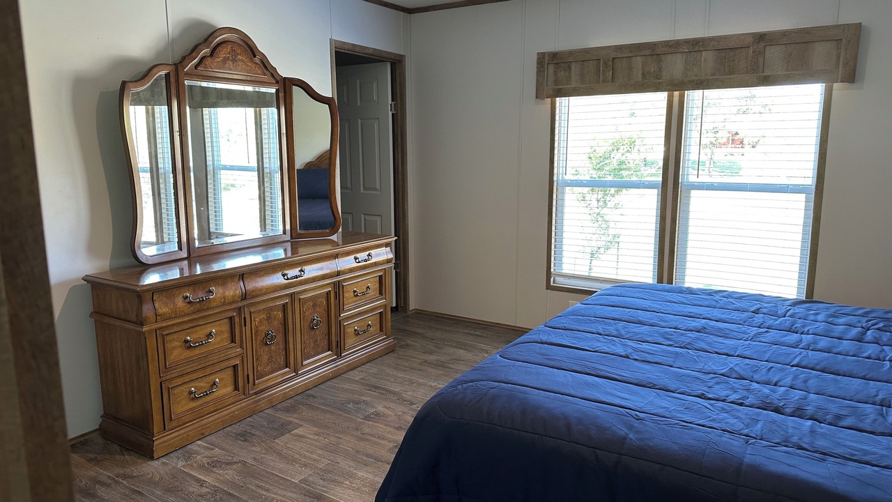 Photo of Bedroom in Graford