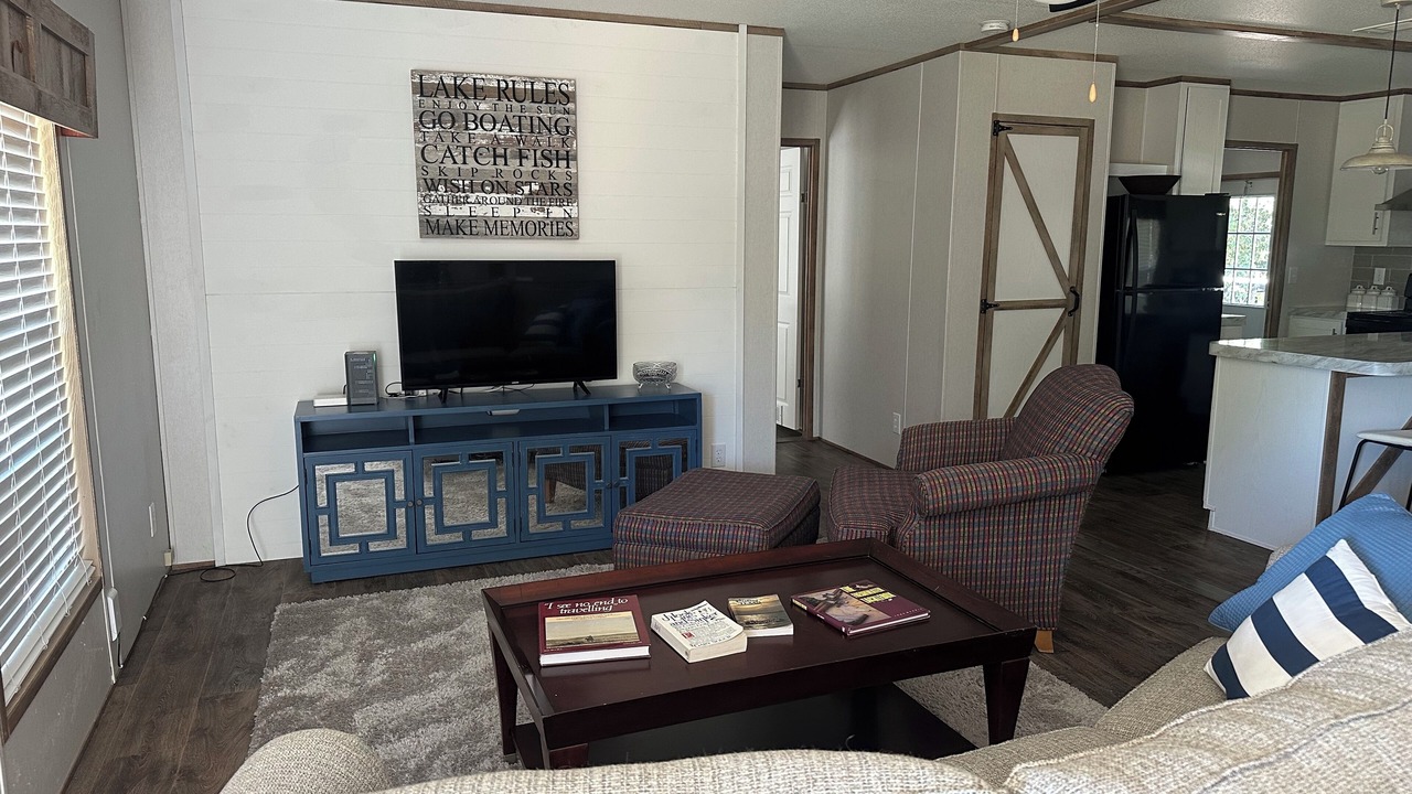 Photo of Livingroom in Graford
