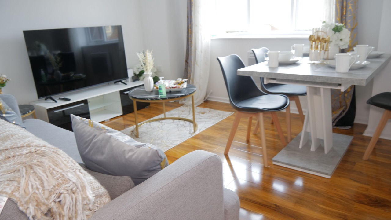 Photo of Livingroom in Bletchley
