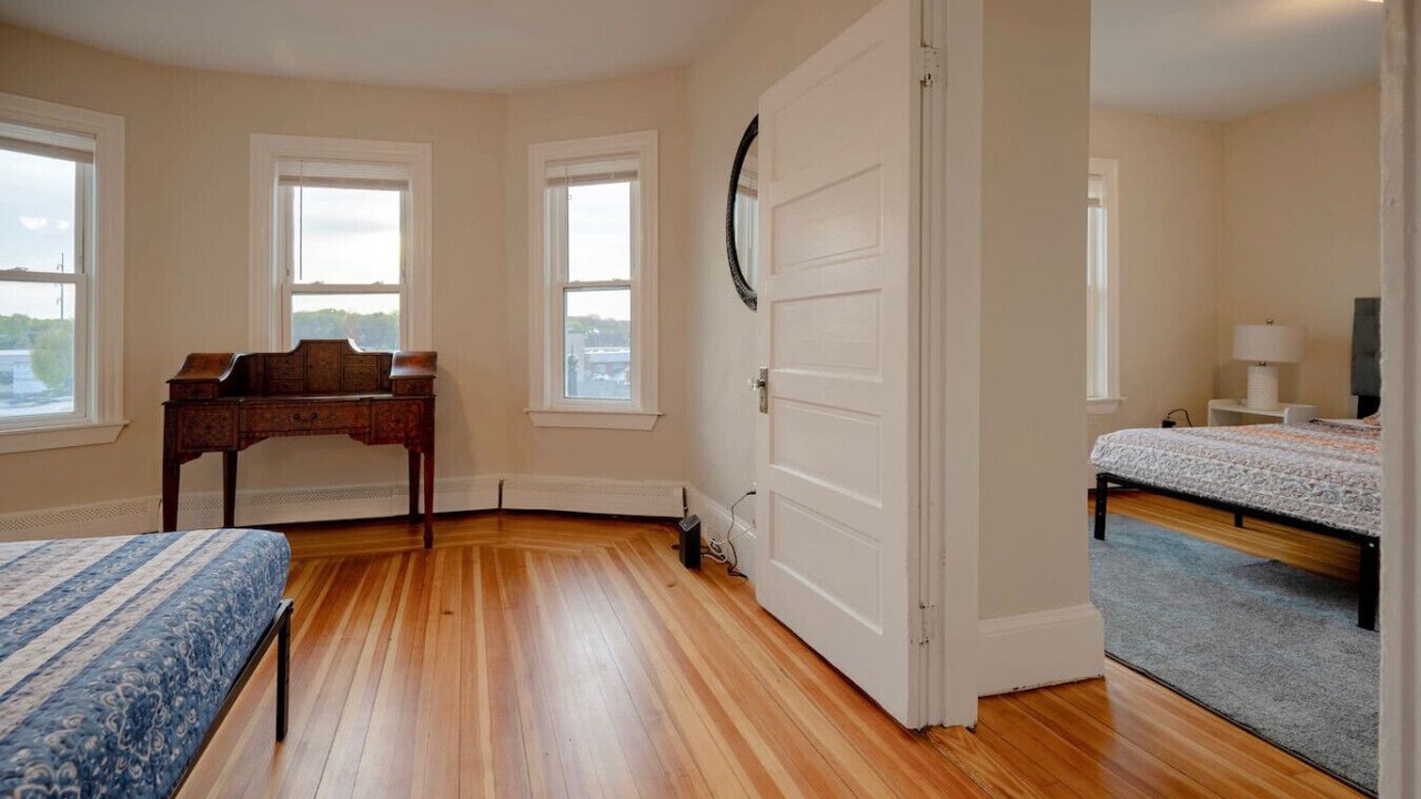 Photo of Bedroom in Beverly