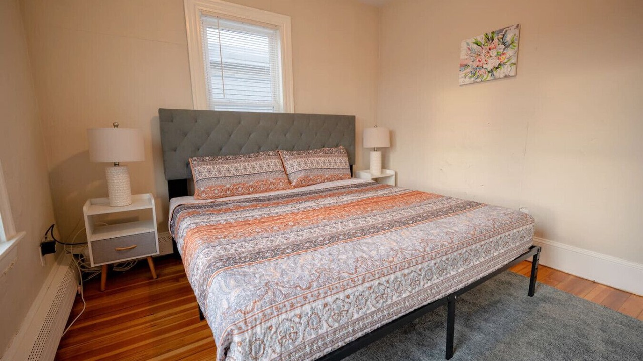 Photo of Bedroom in Beverly