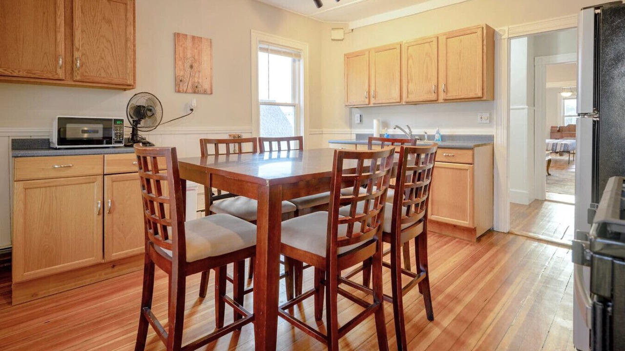 Photo of Others in Beverly