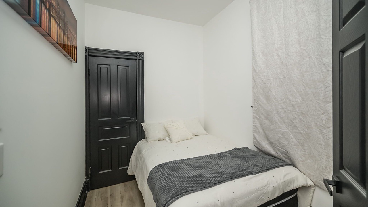 Photo of Bedroom in St. Louis