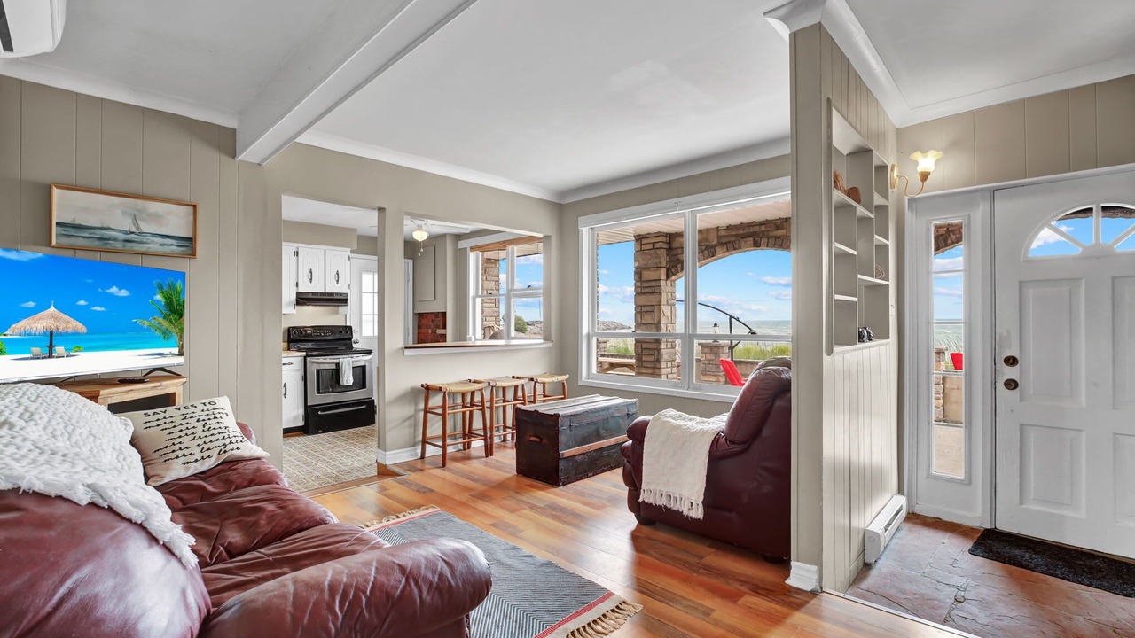 Photo of Livingroom in Crystal Beach