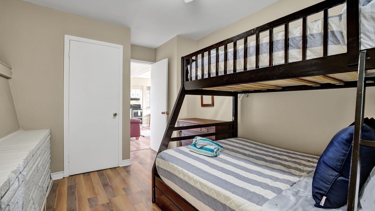 Photo of Bedroom in Crystal Beach