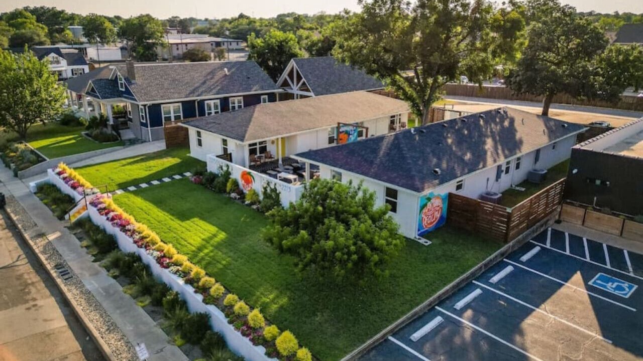 Photo of Outdoor in Austin Ave.
