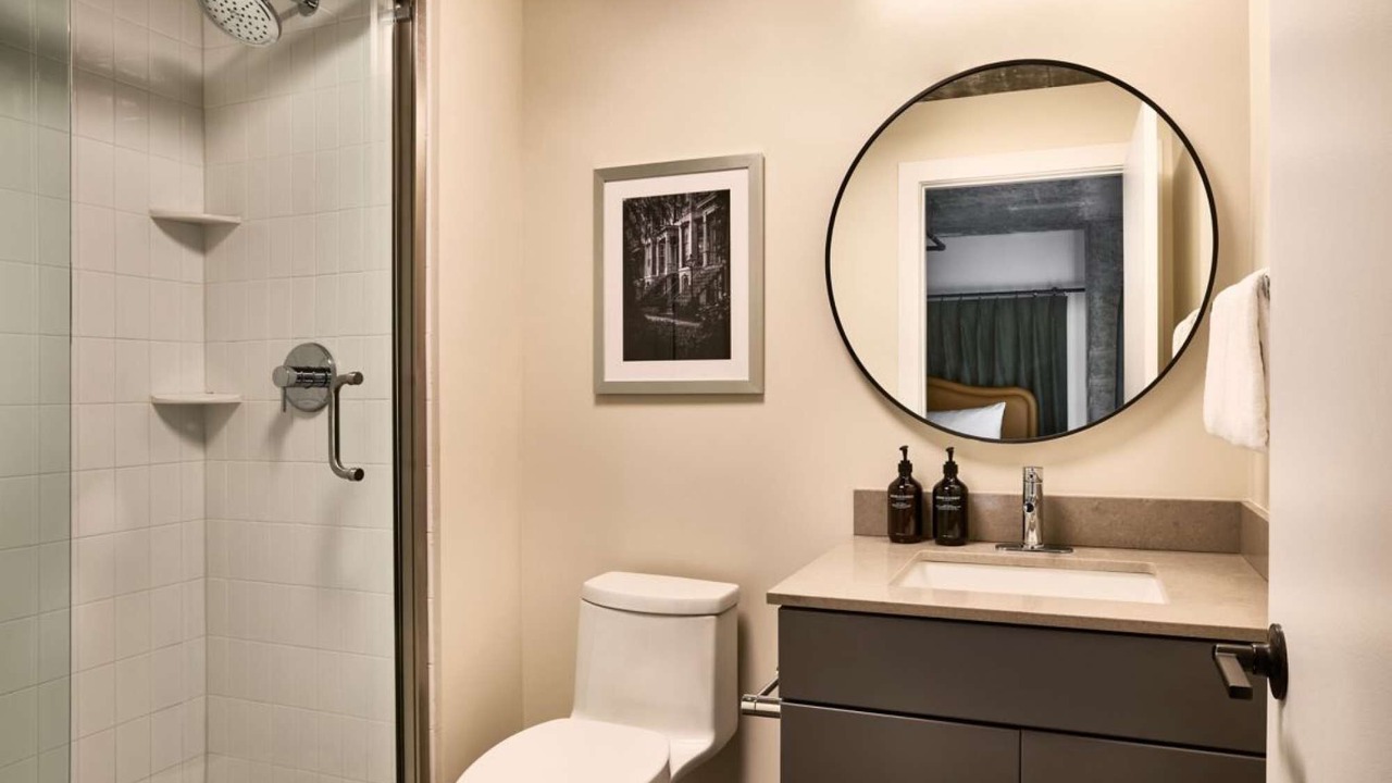 Photo of Bathroom in Yamacraw Village