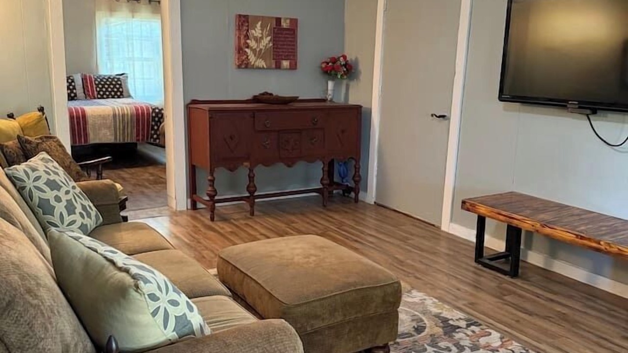 Photo of Bedroom in Pineland