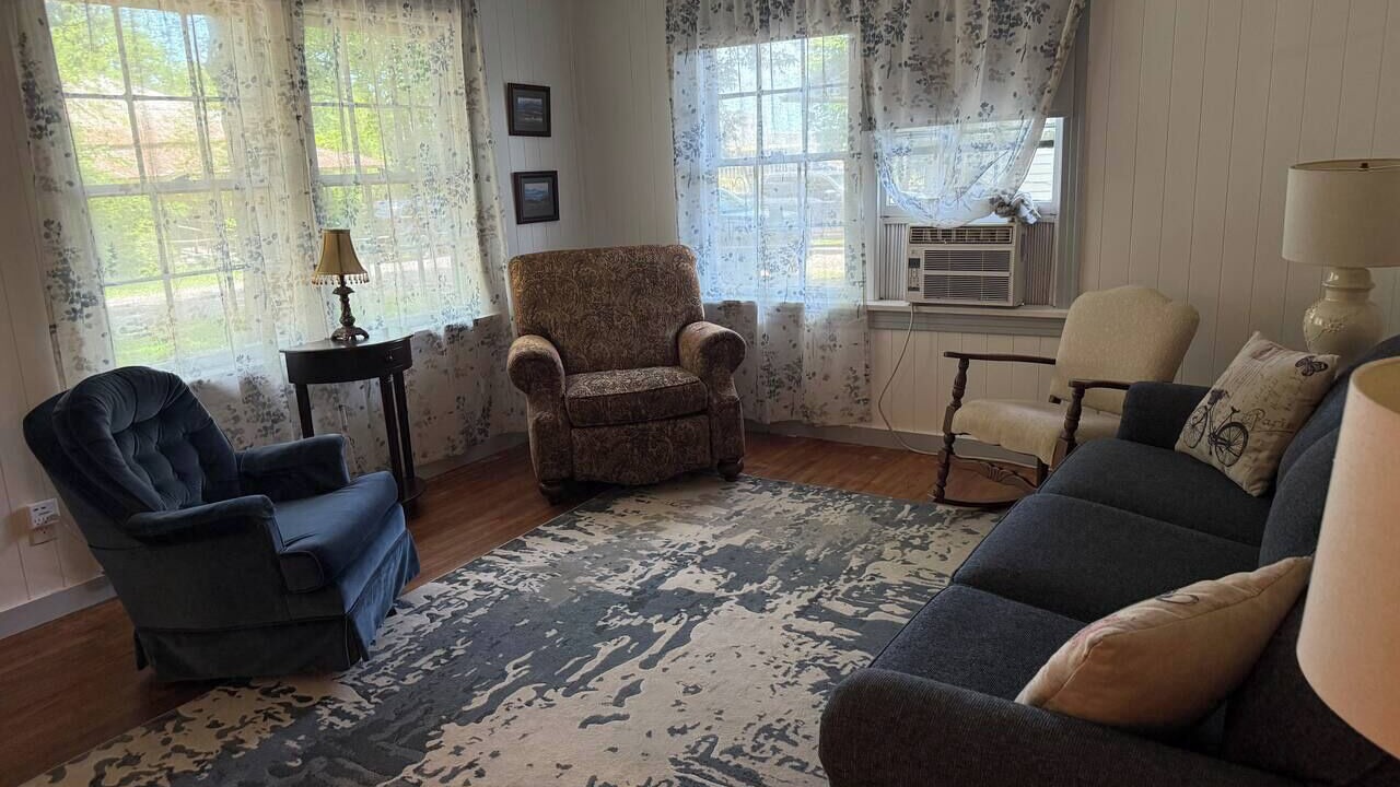Photo of Livingroom in Pineland