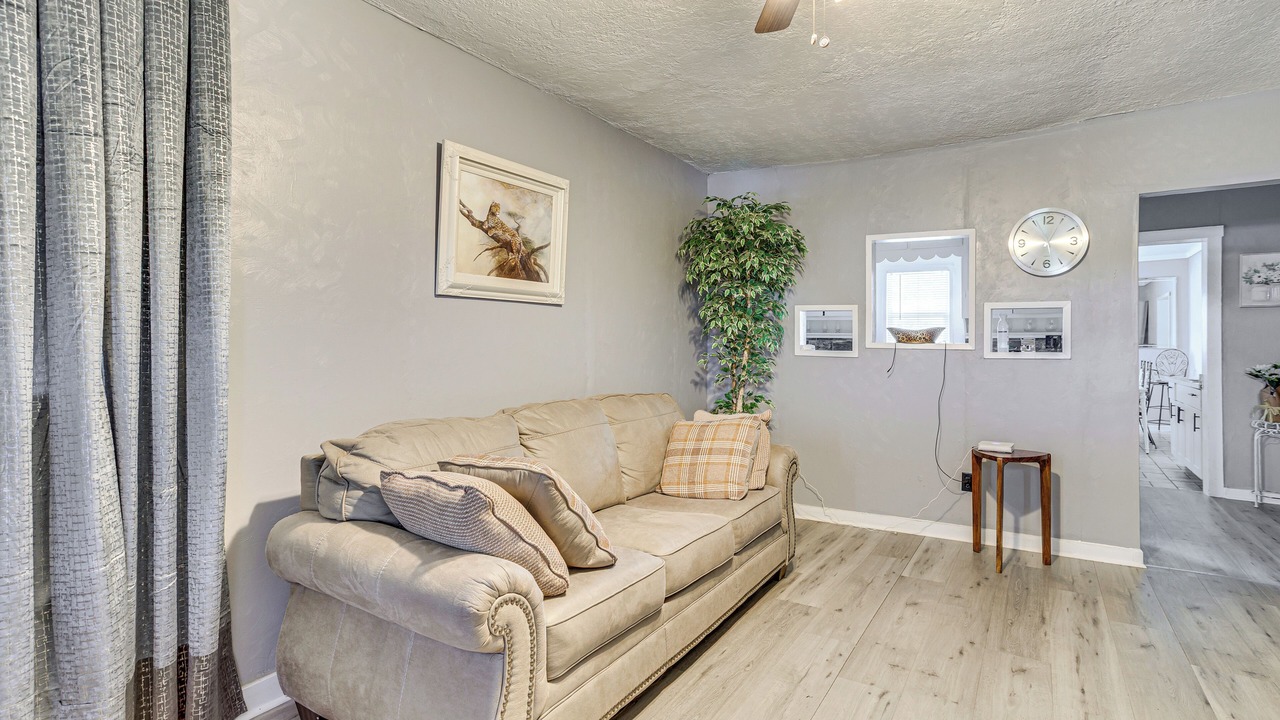 Photo of Livingroom in Central Oklahoma City