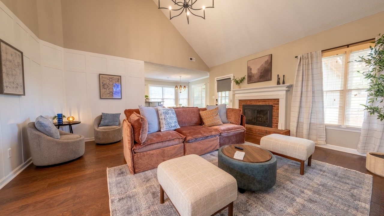 Photo of Livingroom in Inman