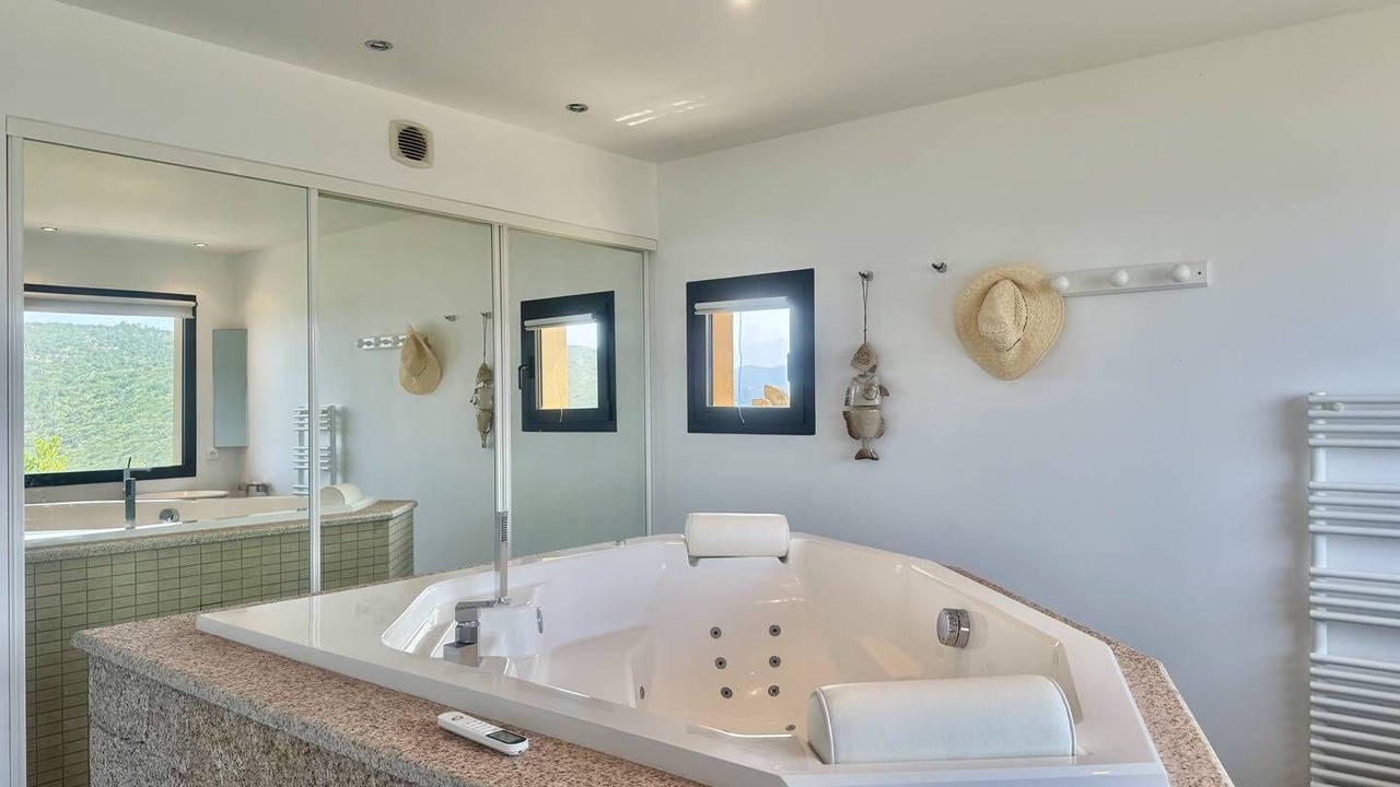 Photo of Bathroom in Tizzano