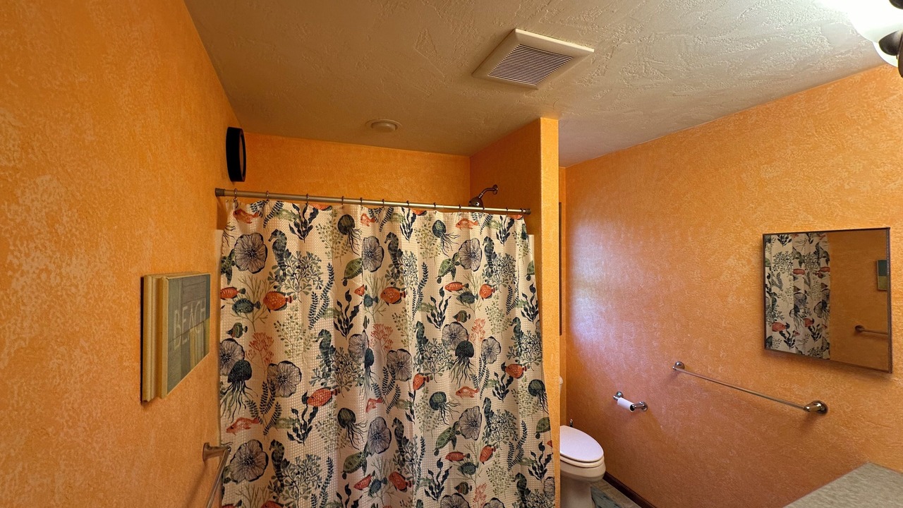 Photo of Bathroom in Butte Des Morts
