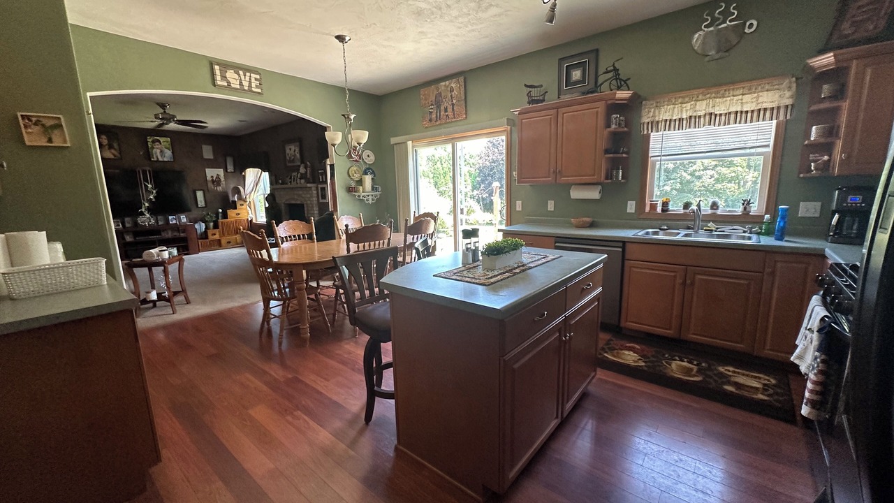 Photo of Kitchen in Butte Des Morts