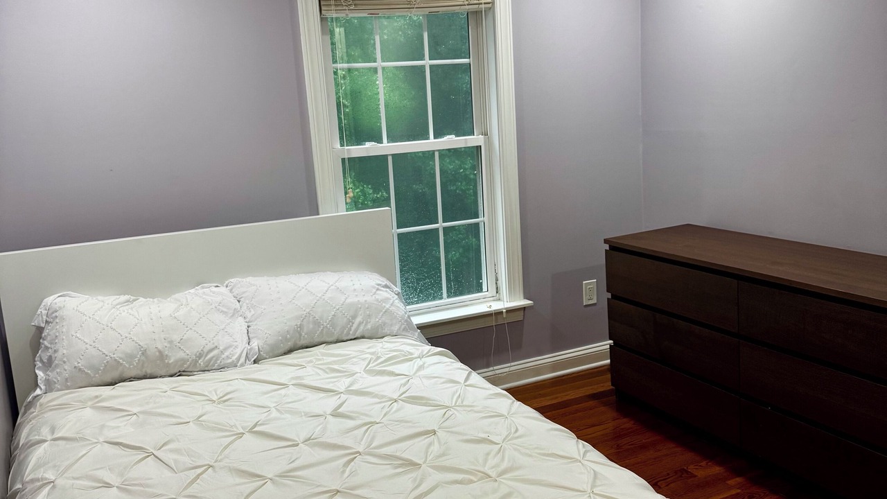 Photo of Bedroom in White Oak