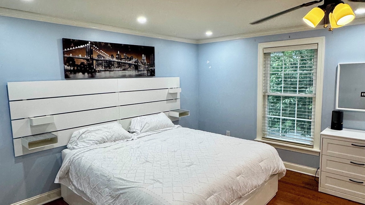 Photo of Bedroom in White Oak
