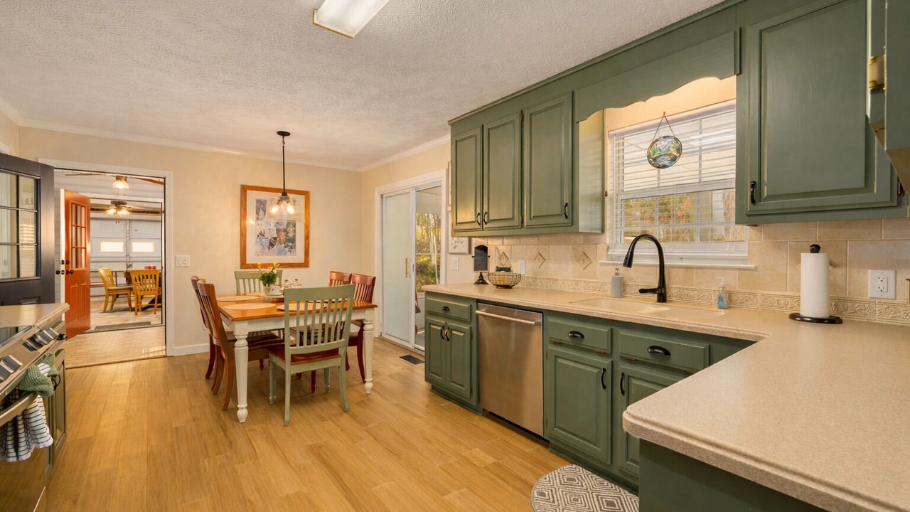 Photo of Kitchen in Dahlonega