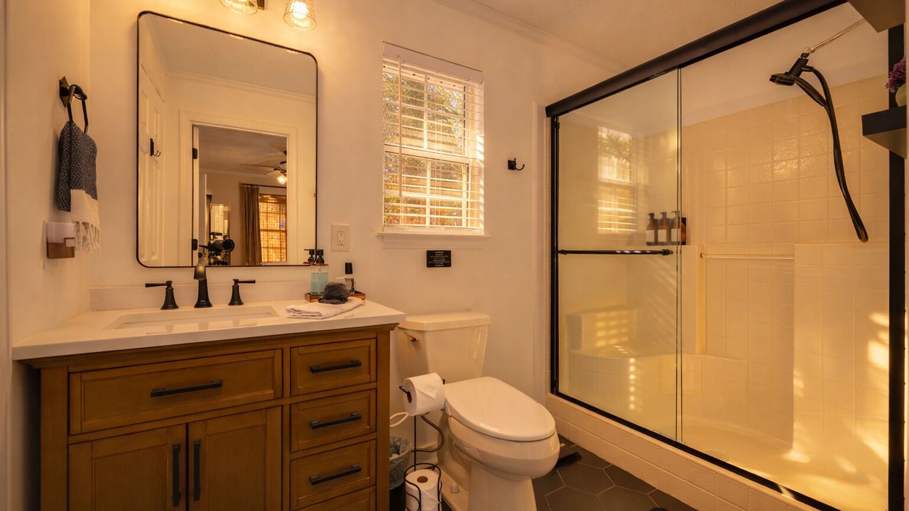 Photo of Bathroom in Dahlonega