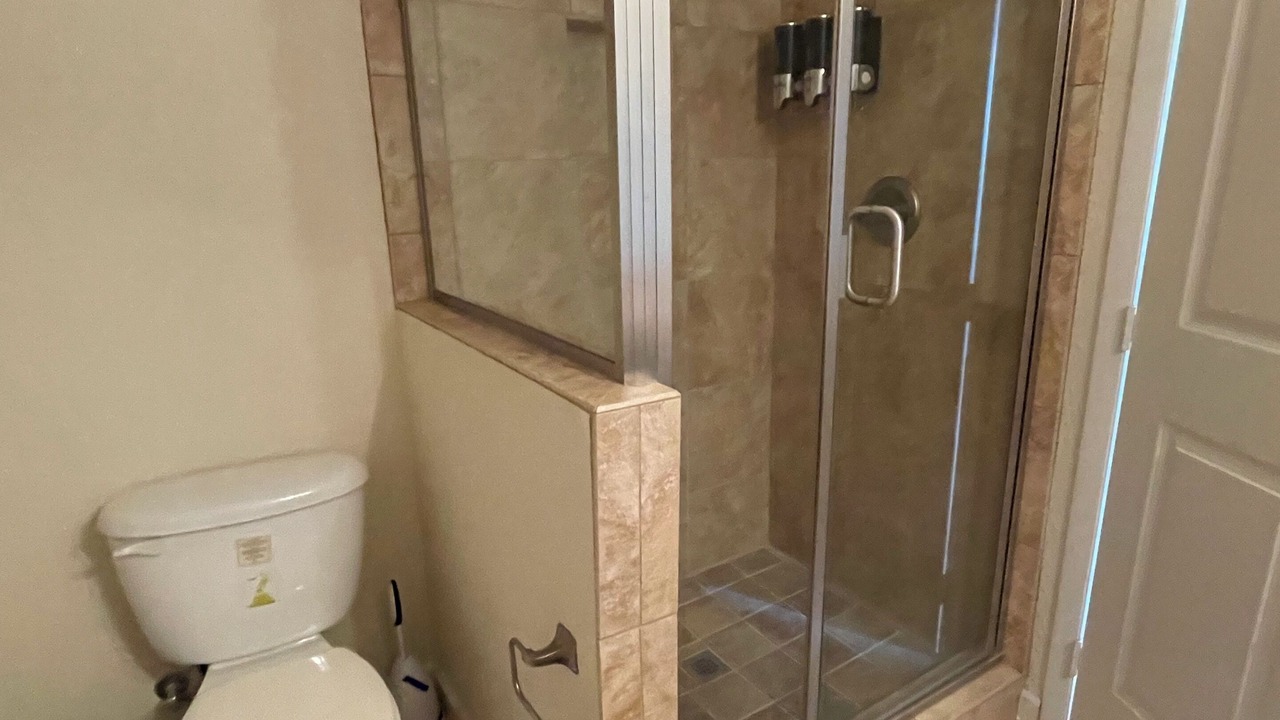 Photo of Bathroom in Kemp