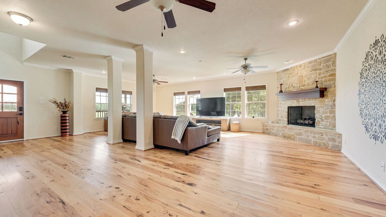 Photo of Others in Kemp
