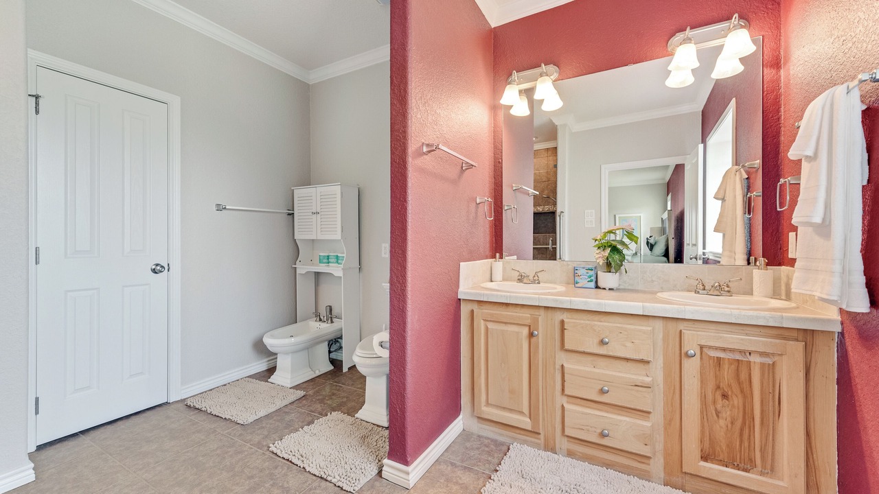 Photo of Bathroom in Kemp