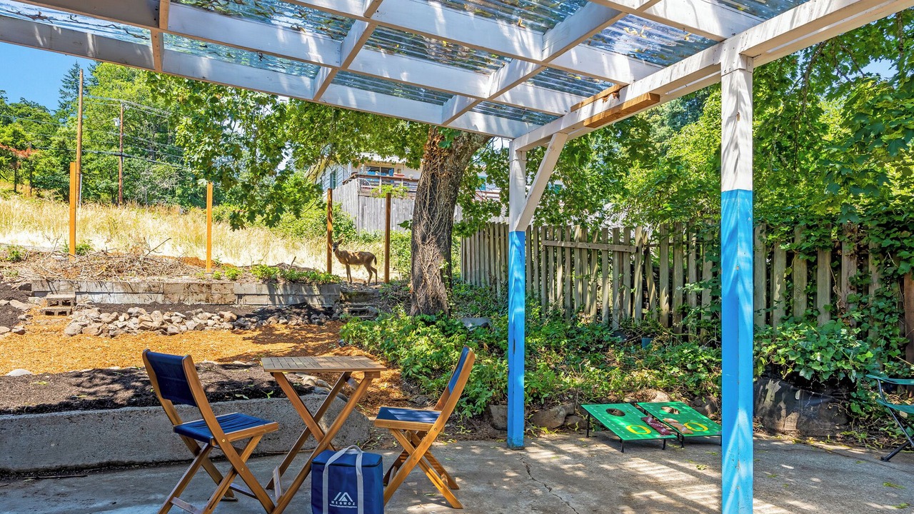 Photo of Outdoor in Western