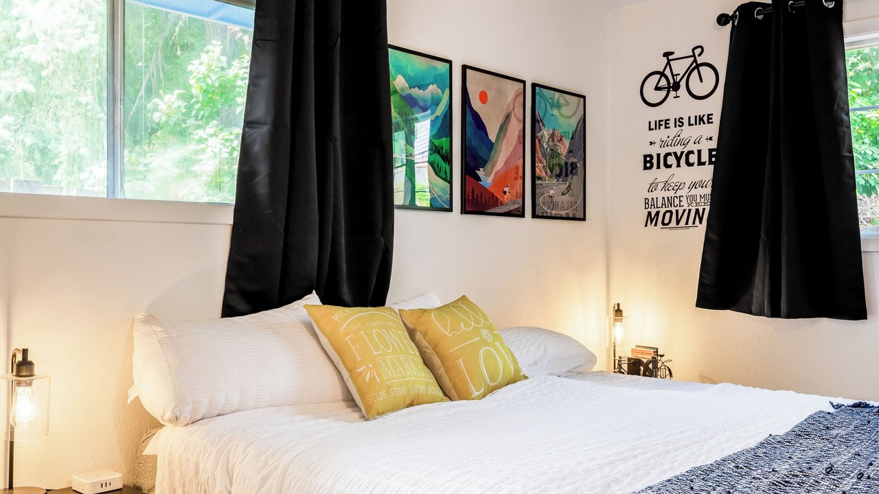 Photo of Bedroom in Western