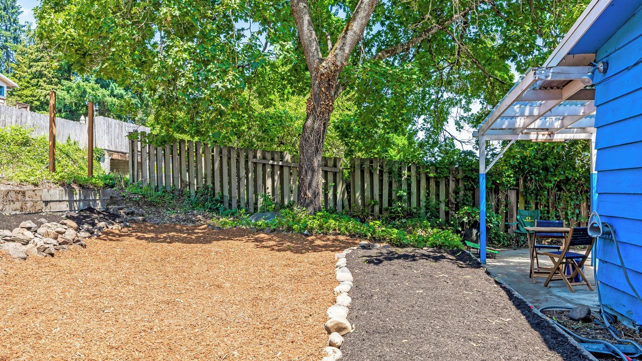 Photo of Outdoor in Western