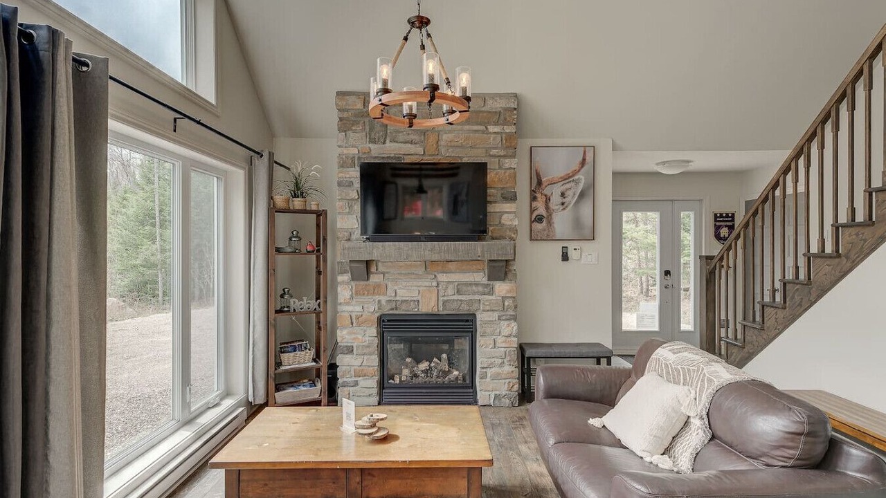 Photo of Livingroom in Lac-Superieur