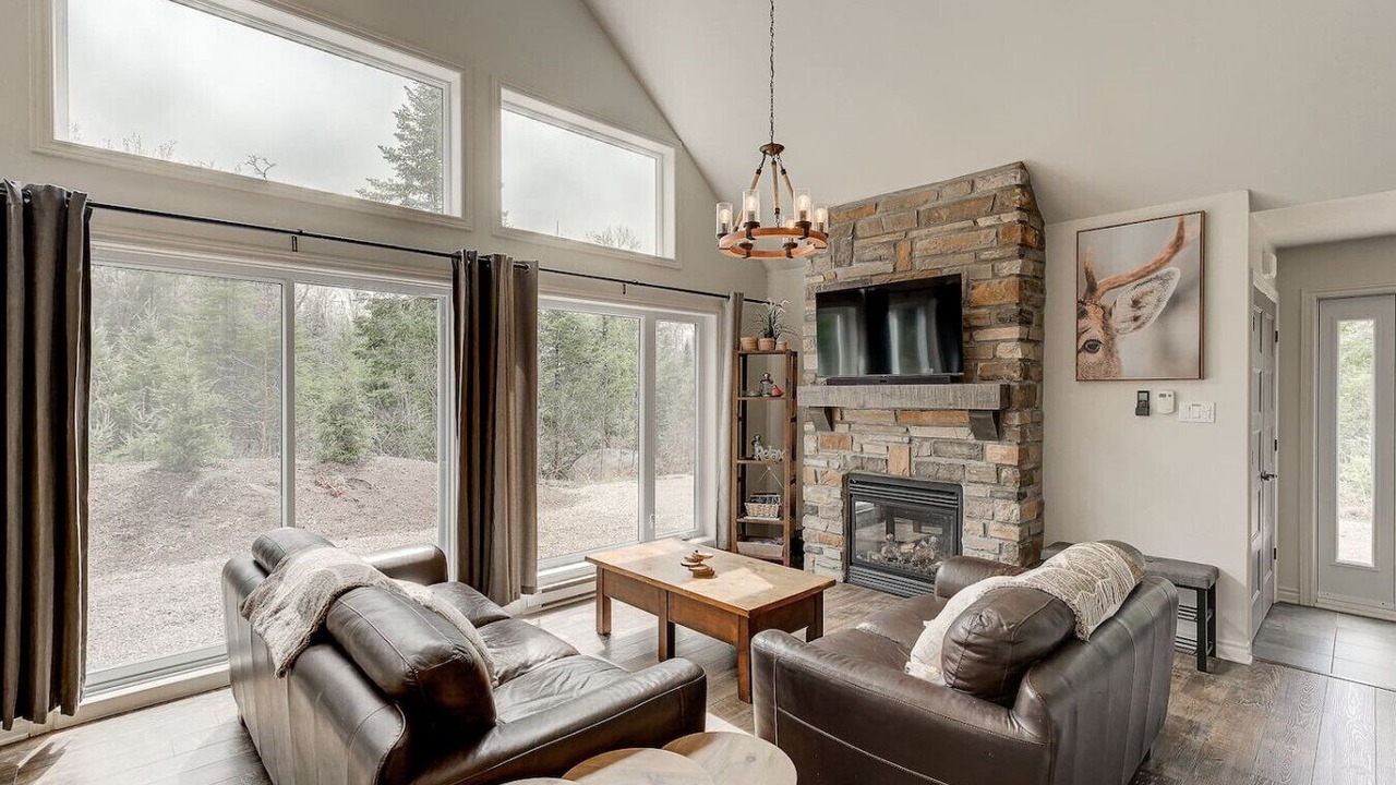 Photo of Livingroom in Lac-Superieur