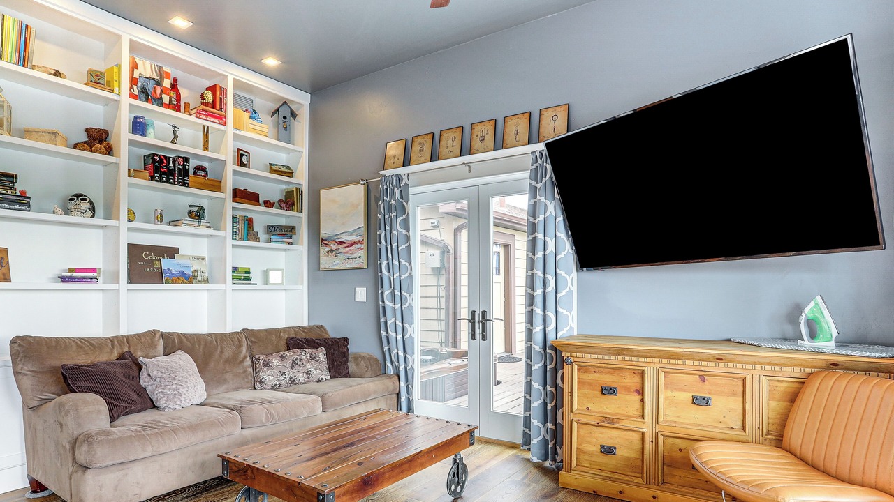 Photo of Livingroom in Belle Creek