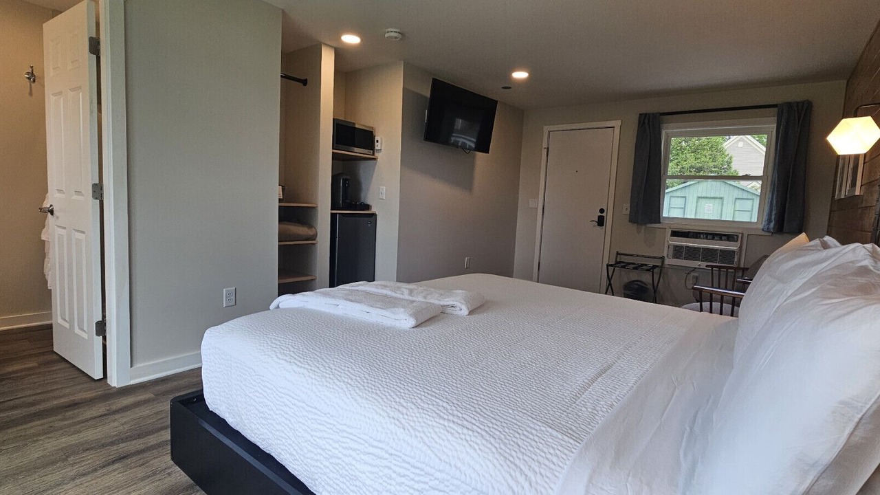 Photo of Bedroom in Greenville Junction