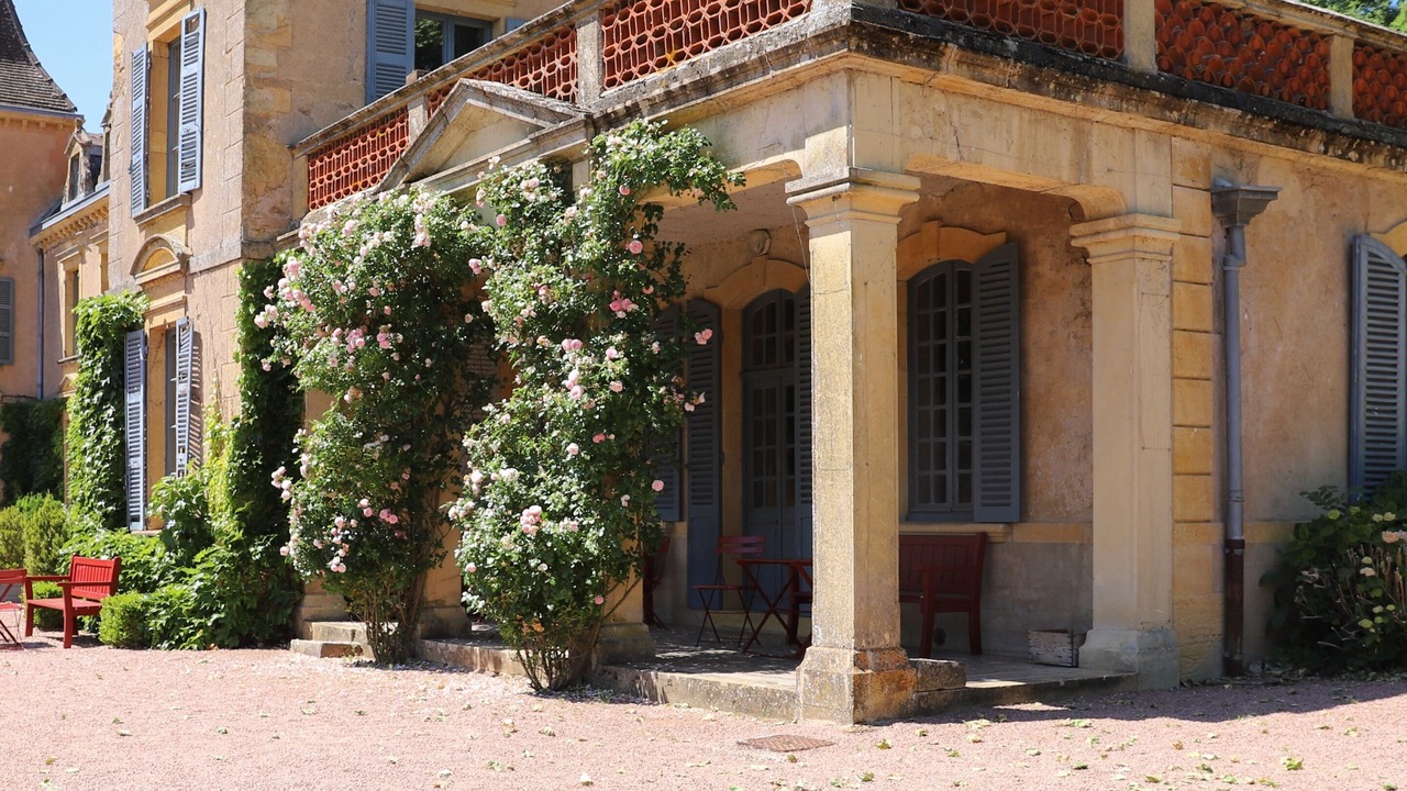 Photo of Outdoor in Saint-Julien-de-Civry