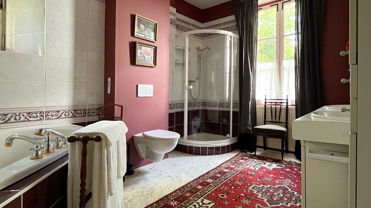 Photo of Bathroom in Saint-Julien-de-Civry