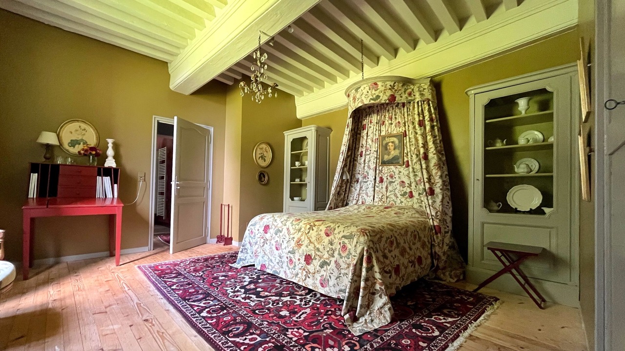Photo of Bedroom in Saint-Julien-de-Civry