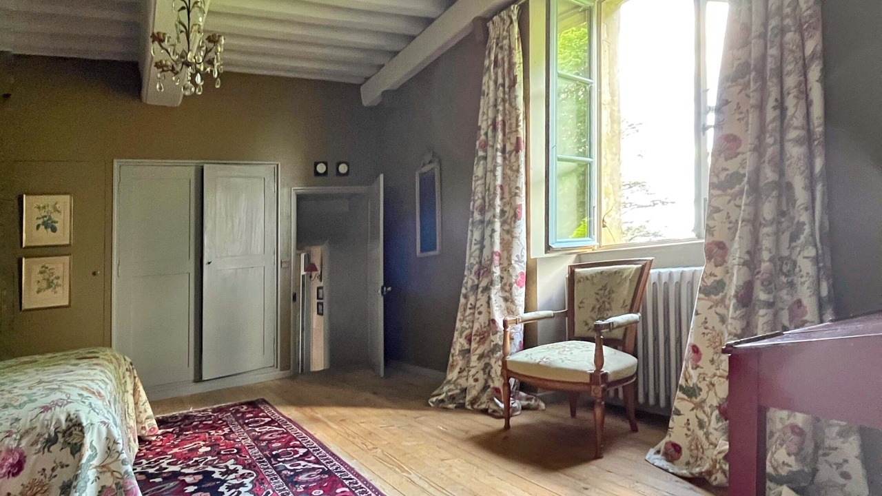 Photo of Bedroom in Saint-Julien-de-Civry