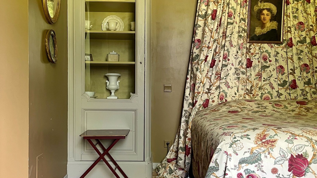 Photo of Bedroom in Saint-Julien-de-Civry